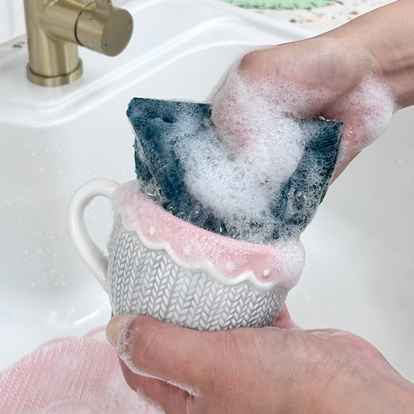 1장씩 뜯어 쓰는 1회용 수세미 1장 팡팡(60매 / 1롤)